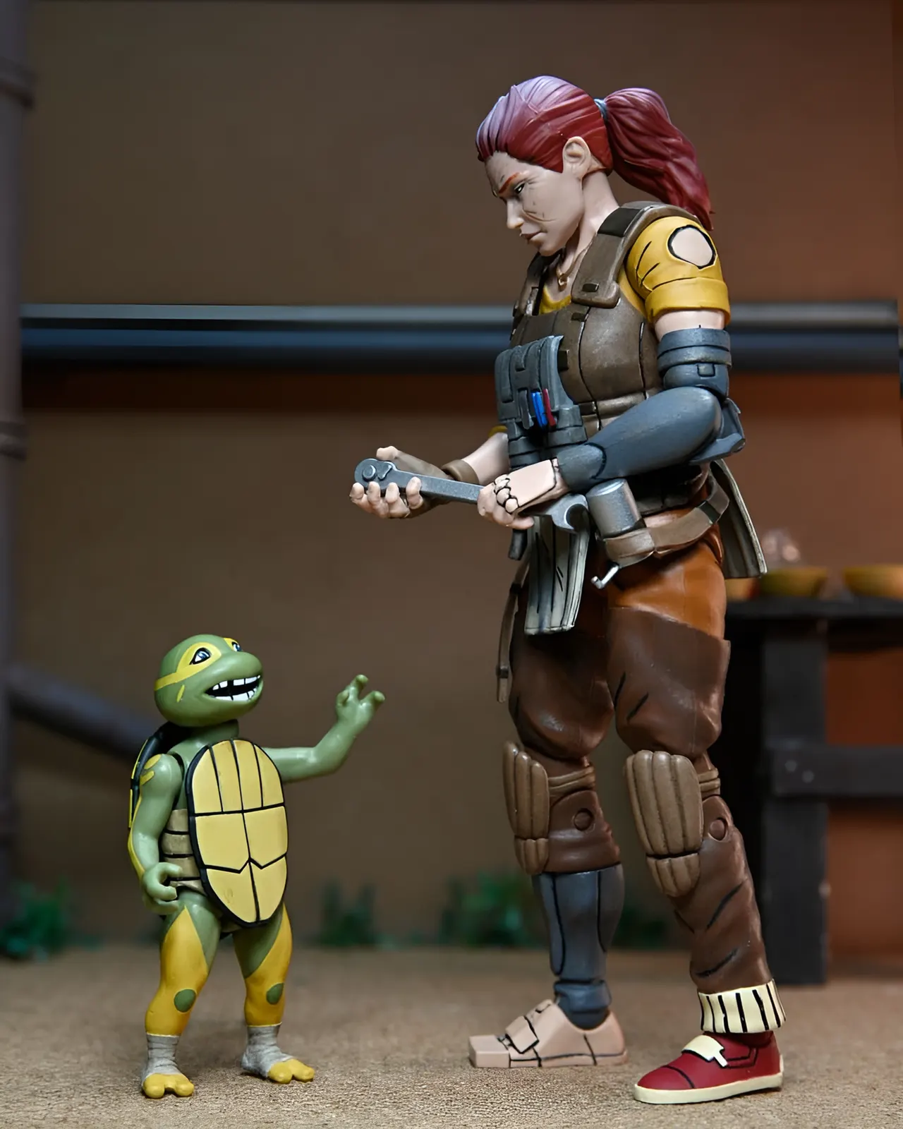 NECA TMNT Ultimate April O'Neil with Baby Yi & Moja – 7" Figure - Image 7