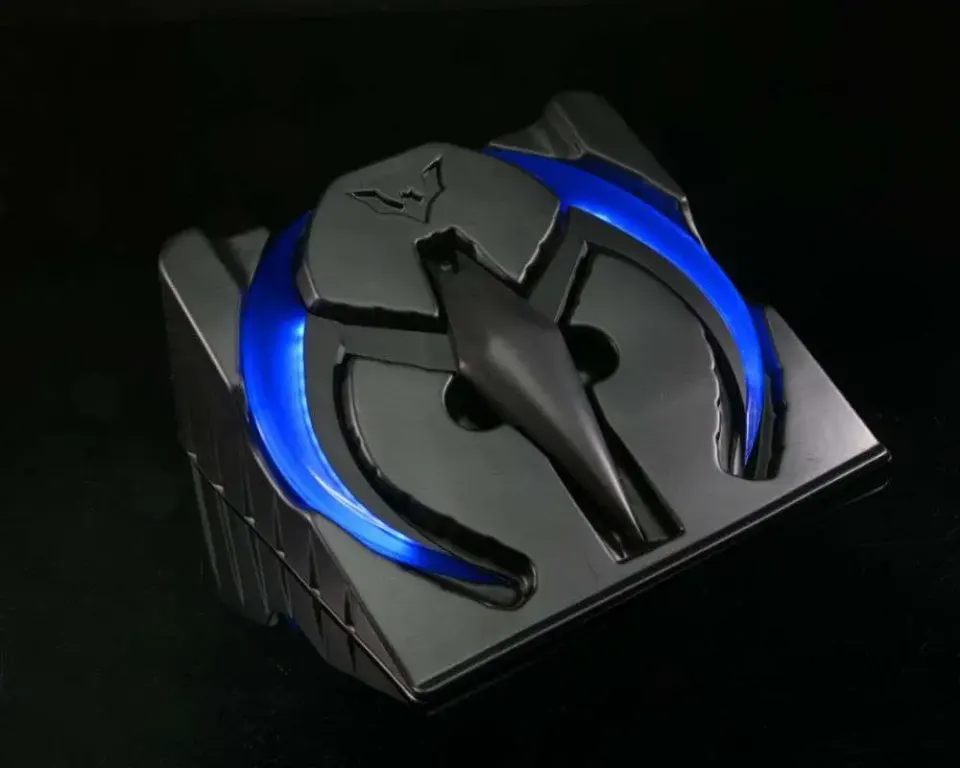 NECA Batman Beyond Blue Batarang Prop Replica with LUCI Light - Image 5
