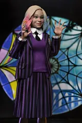 NECA Wednesday & Enid Sinclair Nevermore Uniform 20cm Clothed 2‑Pack - Thumbnail 7