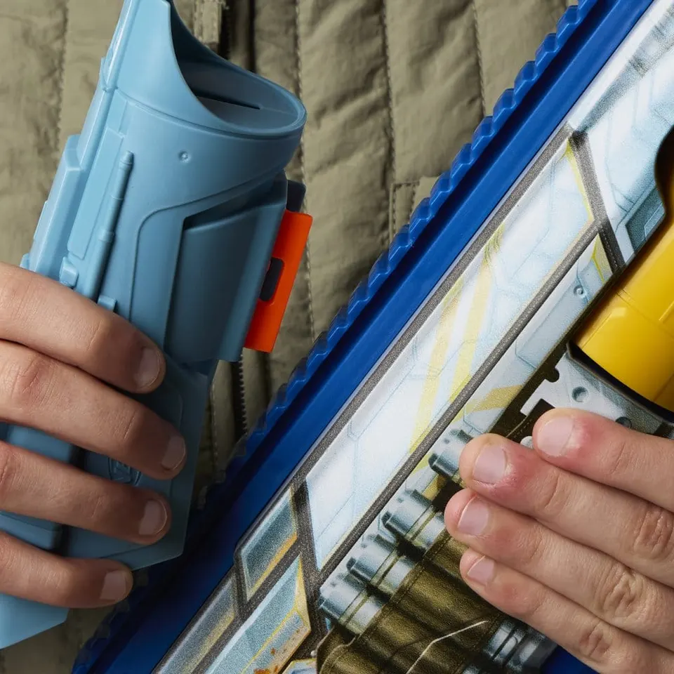 Hasbro Star Wars The Mandalorian y Grogu Nerf Dart Blaster - Image 5