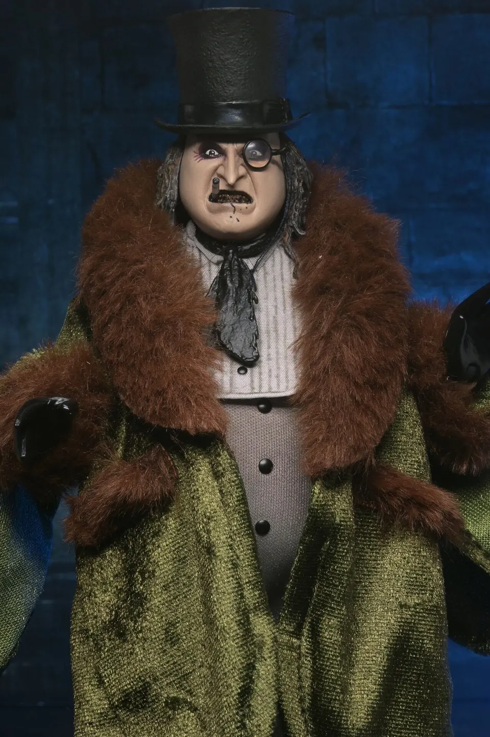 NECA Batman Returns The Penguin 8" Clothed Action Figure - Image 10