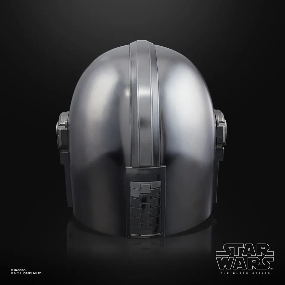 Hasbro Star Wars Black Series The Mandalorian Electronic Helmet - Image 3