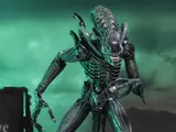 NECA Alien 7" Ultimate Blue Warrior Figure (1986) - Thumbnail 6