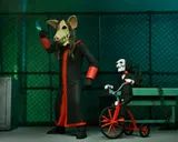 NECA Saw Toony Terrors Jigsaw Killer & Billy with Tricycle ensemble en boîte - Thumbnail 9