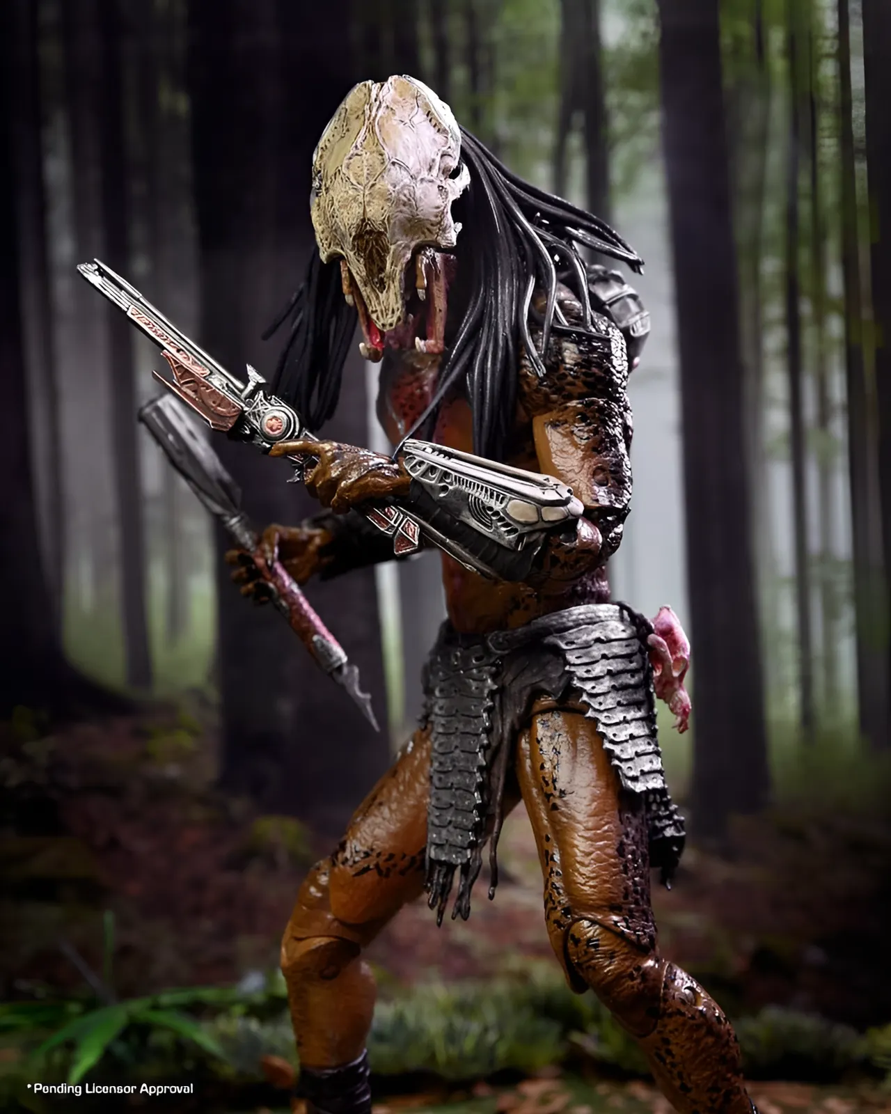 NECA Prey Ultimate Feral Predator (Bear Blood) 7" Action Figure - Image 7