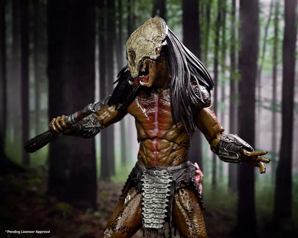 NECA Prey Ultimate Feral Predator (Bear Blood) 7" Action Figure - Image 5