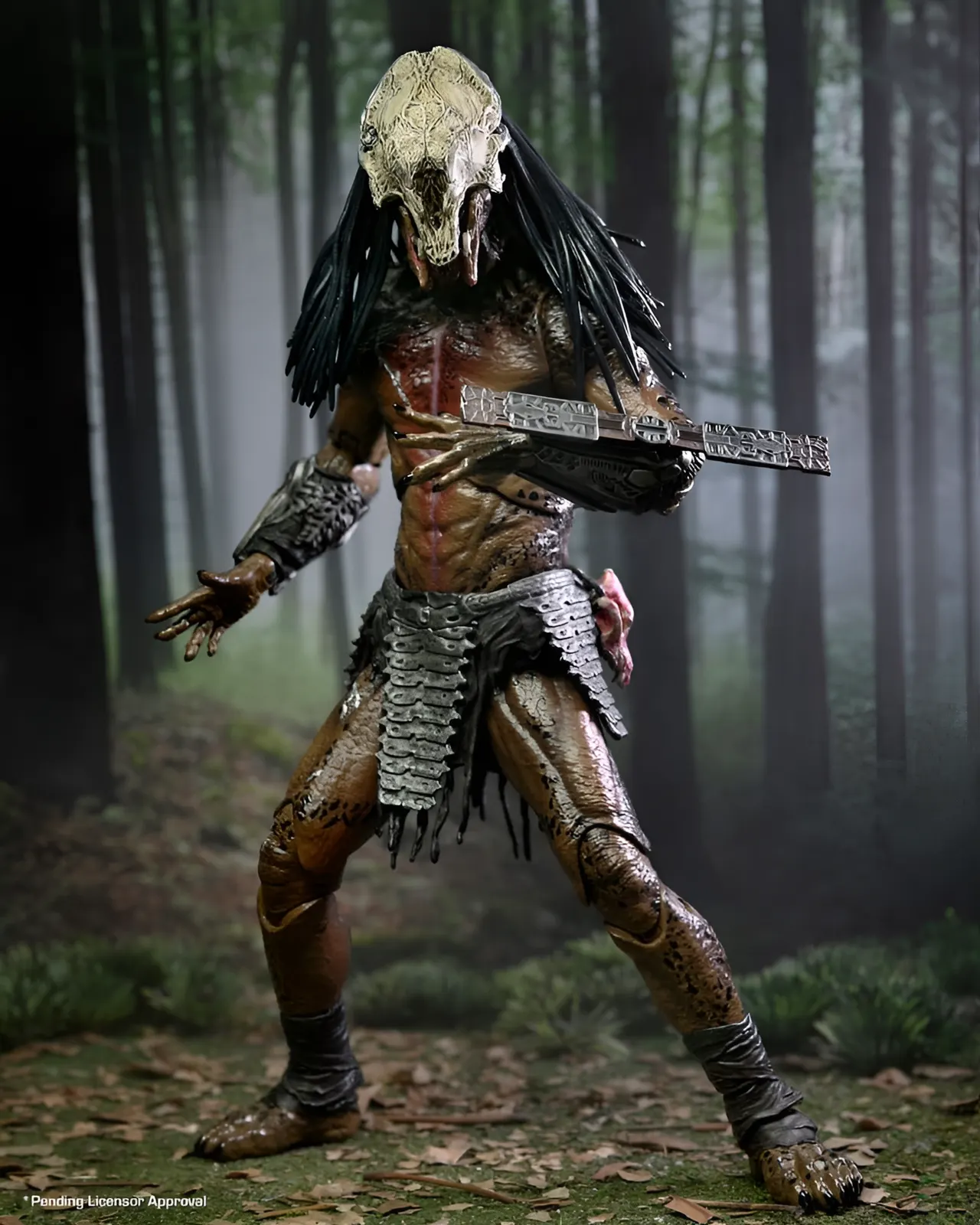 NECA Prey Ultimate Feral Predator (Bear Blood) 7" Action Figure - Image 4
