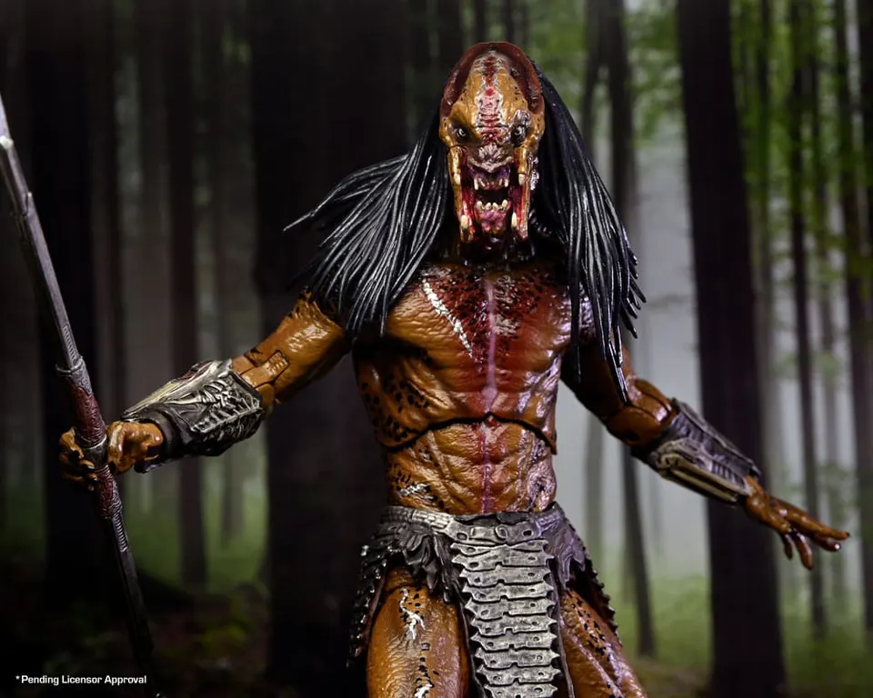 NECA Prey Ultimate Feral Predator (Bear Blood) 7" Action Figure - Image 3