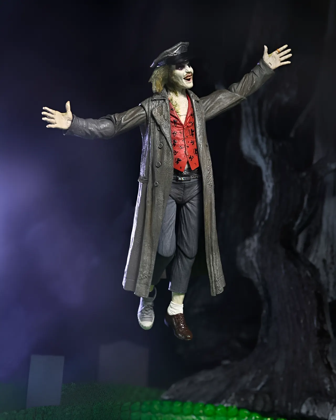 NECA Beetlejuice Ultimate Figurine articulée – Guide touristique Bio‑Écorciateur 7 pouces - Image 7