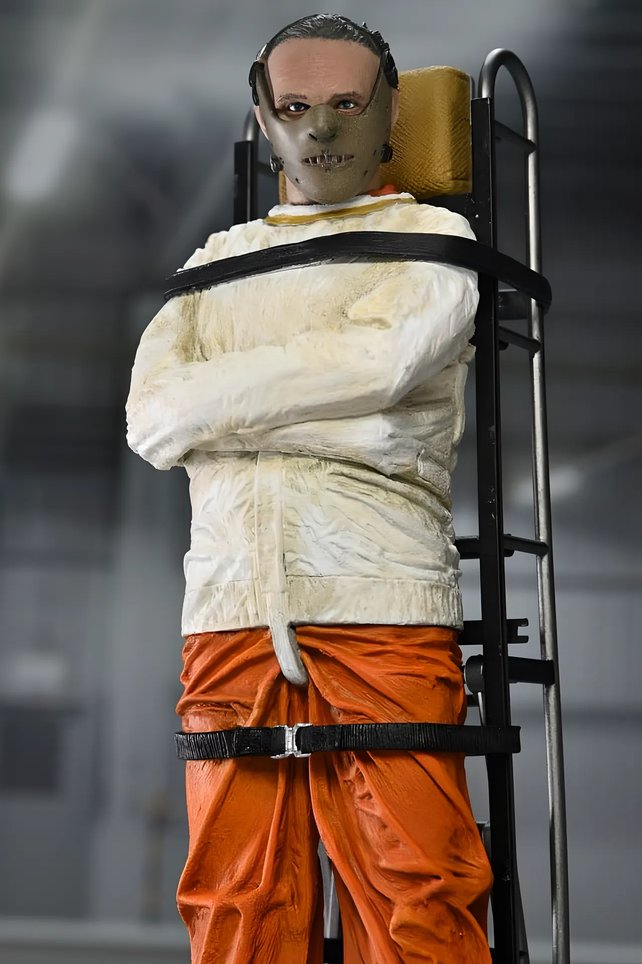 NECA Hannibal Lecter 7" Action Figure – The Silence of the Lambs - Image 2