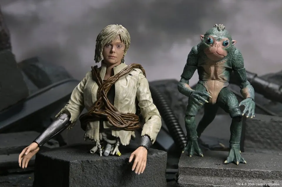 NECA Predator Badlands Ultimate Thia & Bud 7" Action Figure - Image 12