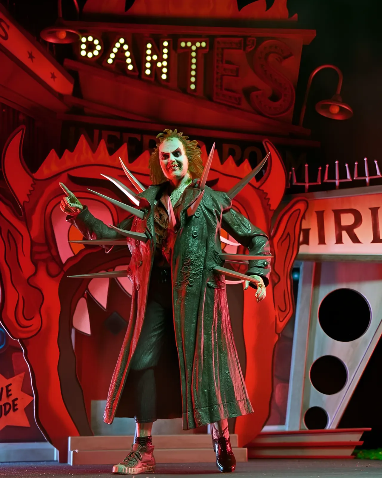 NECA Beetlejuice Ultimate 7" Figurine – Manteau trench épineux + Set - Image 8