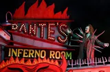 NECA Beetlejuice Ultimate 7" Figurine – Manteau trench épineux + Set - Thumbnail 11