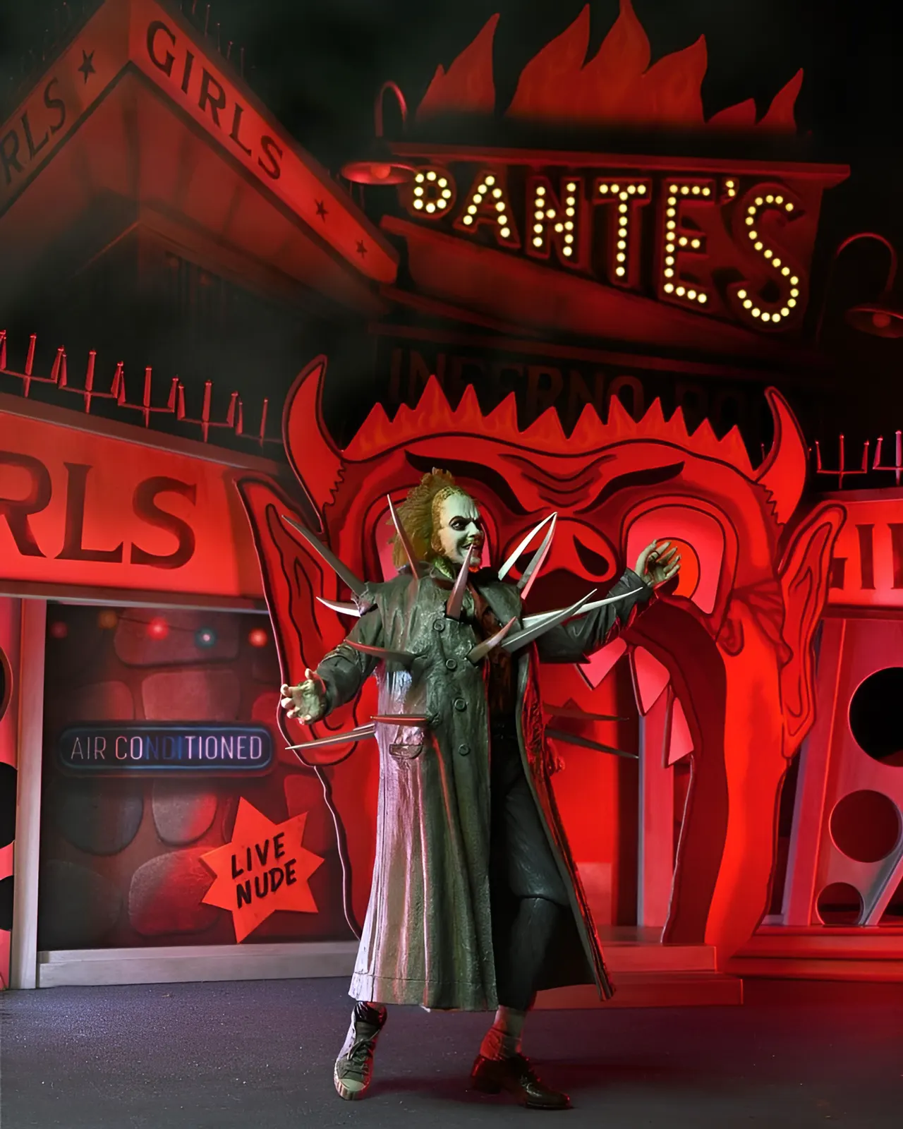 NECA Beetlejuice Ultimate 7" Figurine – Manteau trench épineux + Set - Image 10