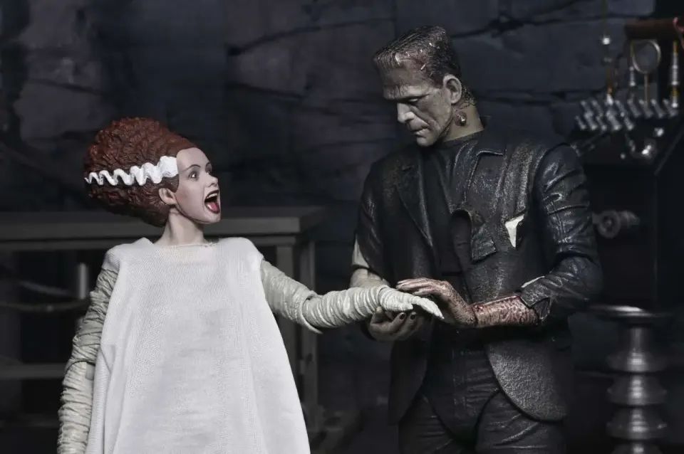 NECA Universal Monsters 90.º Aniversario Bride & Monster Two-Pack - Image 8