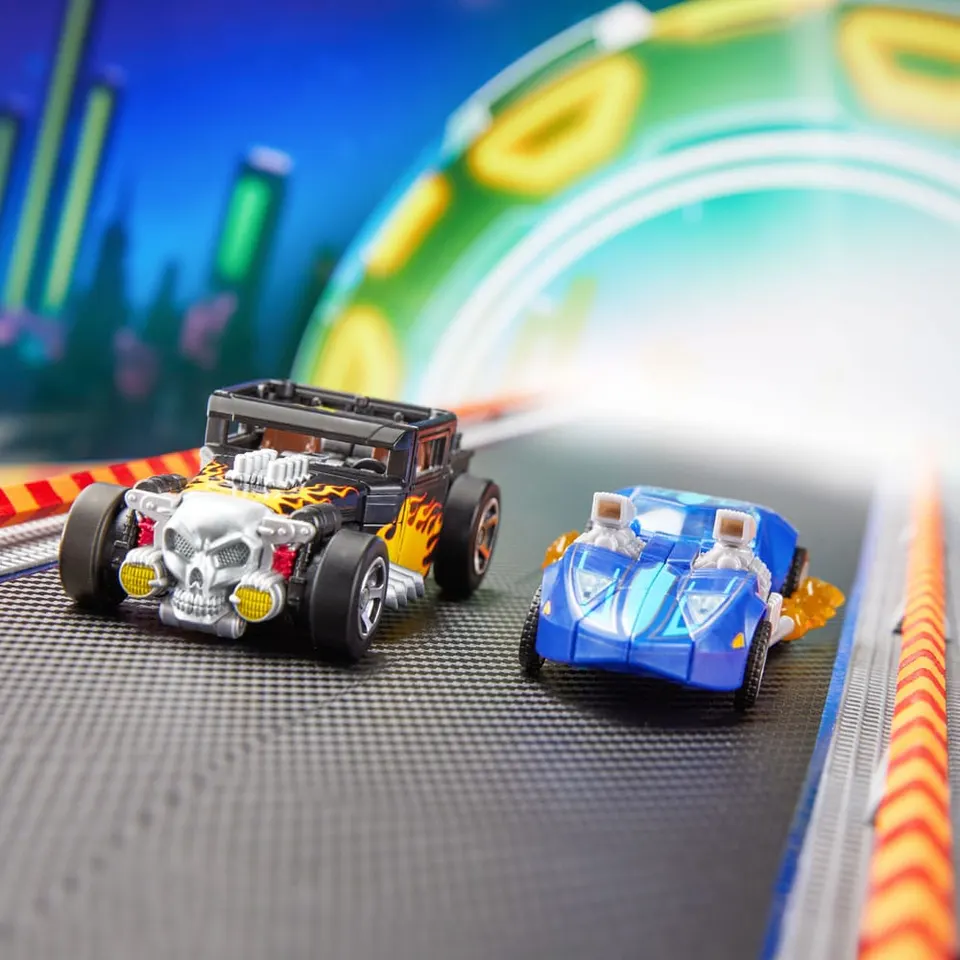 Hasbro Bone Shaker Transformers x Hot Wheels Figura Deluxe Class - Image 8