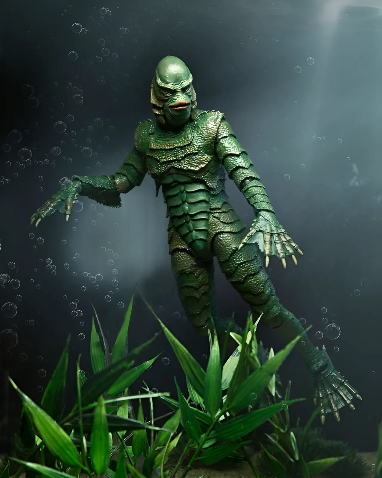 NECA Ultimate 7" Creature from the Black Lagoon Action Figure (Color) - Image 4
