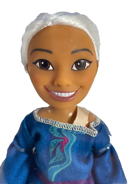 Jakks Pacific Disney Raya & The Last Dragon Petite Sisu 6" Figure