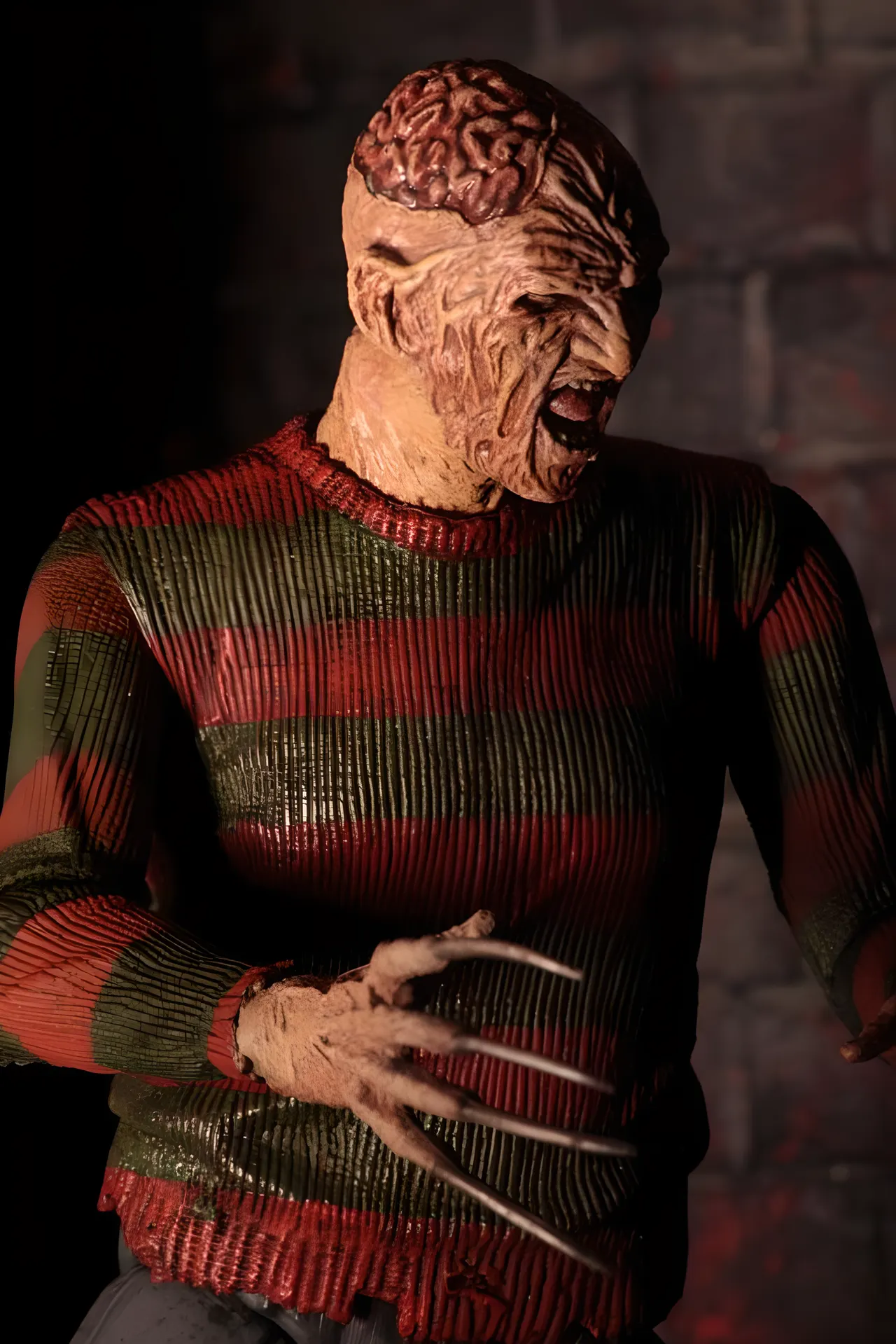 NECA Ultimate Freddy Krueger – A Nightmare on Elm Street Part 2 - Image 11