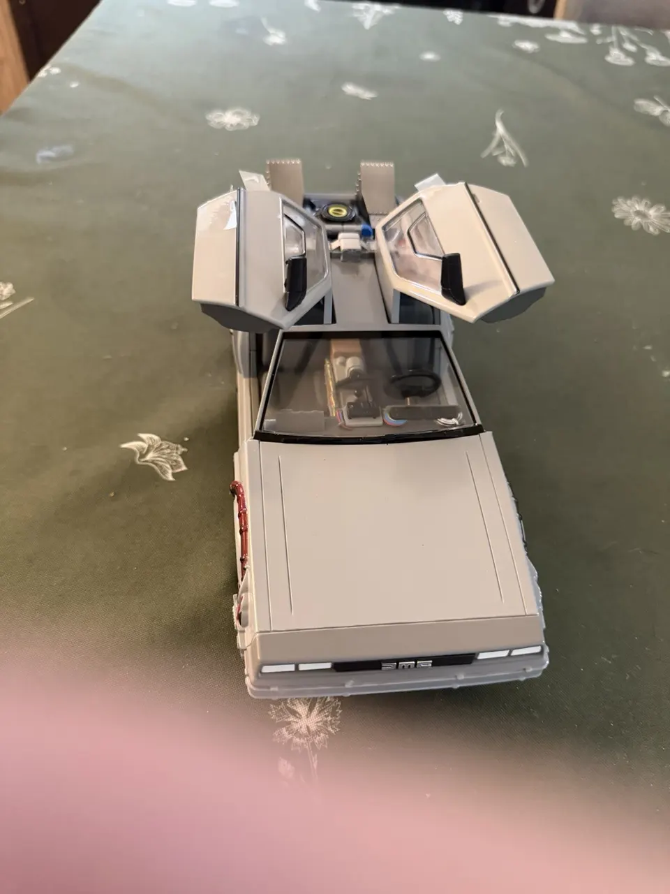 NECA Back to the Future Die-Cast DeLorean Time Machine - Image 10