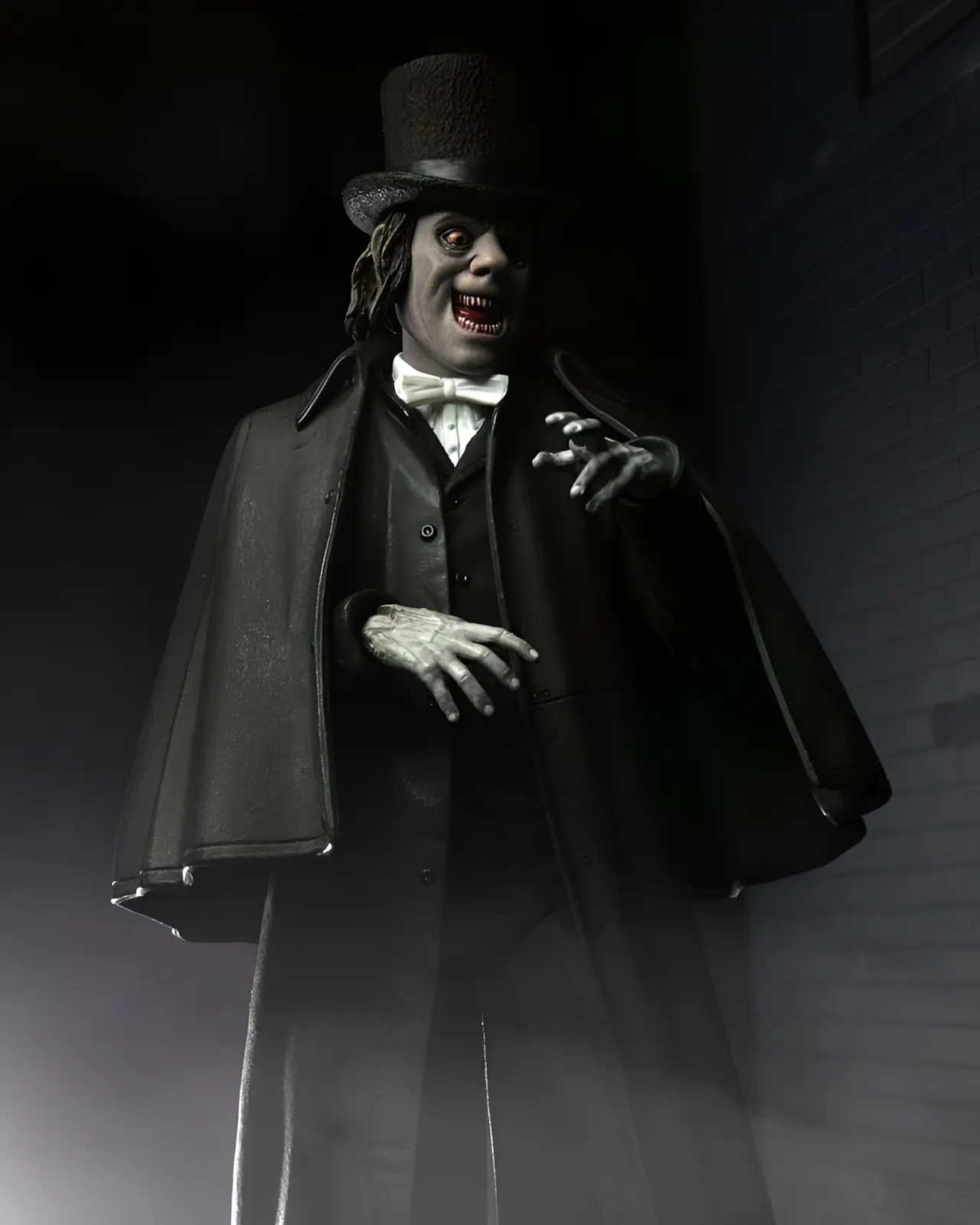 NECA Ultimate London After Midnight Edward C. Burke 7" Action Figure - Image 6