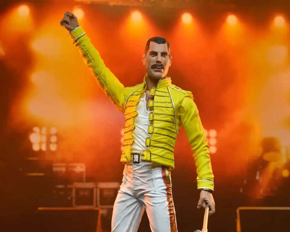 NECA Freddie Mercury Live Aid Yellow Jacket 18 cm Action Figure - Image 2