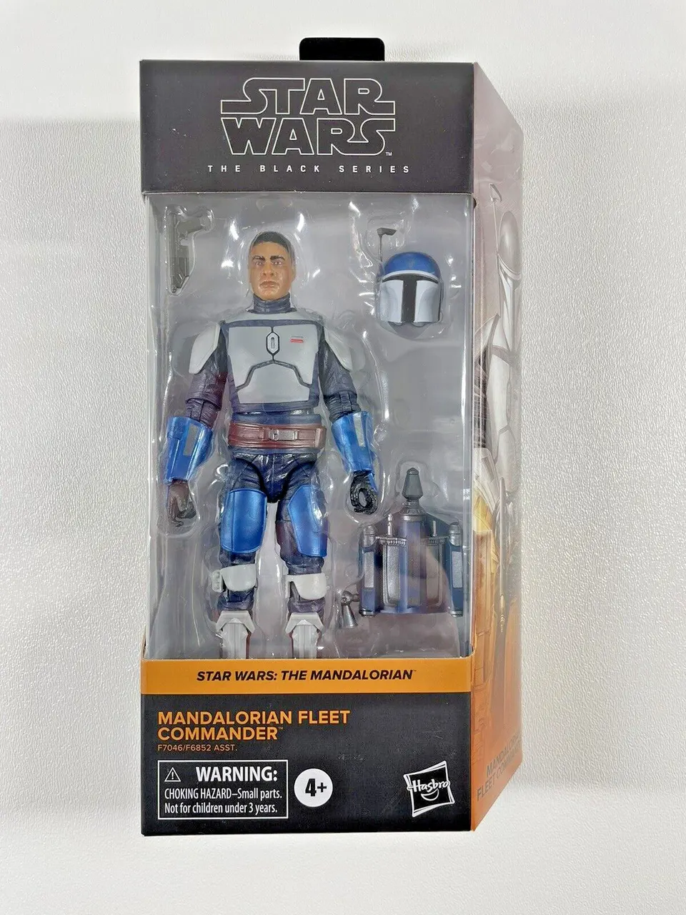 Hasbro Star Wars Black Series Mandalorian Fleet Commander 6" Figure - Image 4