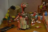 NECA E.T. 40th Anniversary Ultimate Dress‑Up Figure - Thumbnail 5