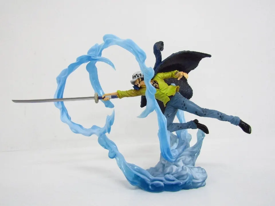 Bandai Spirits One Piece Trafalgar Law FiguartsZERO Statue - Image 9