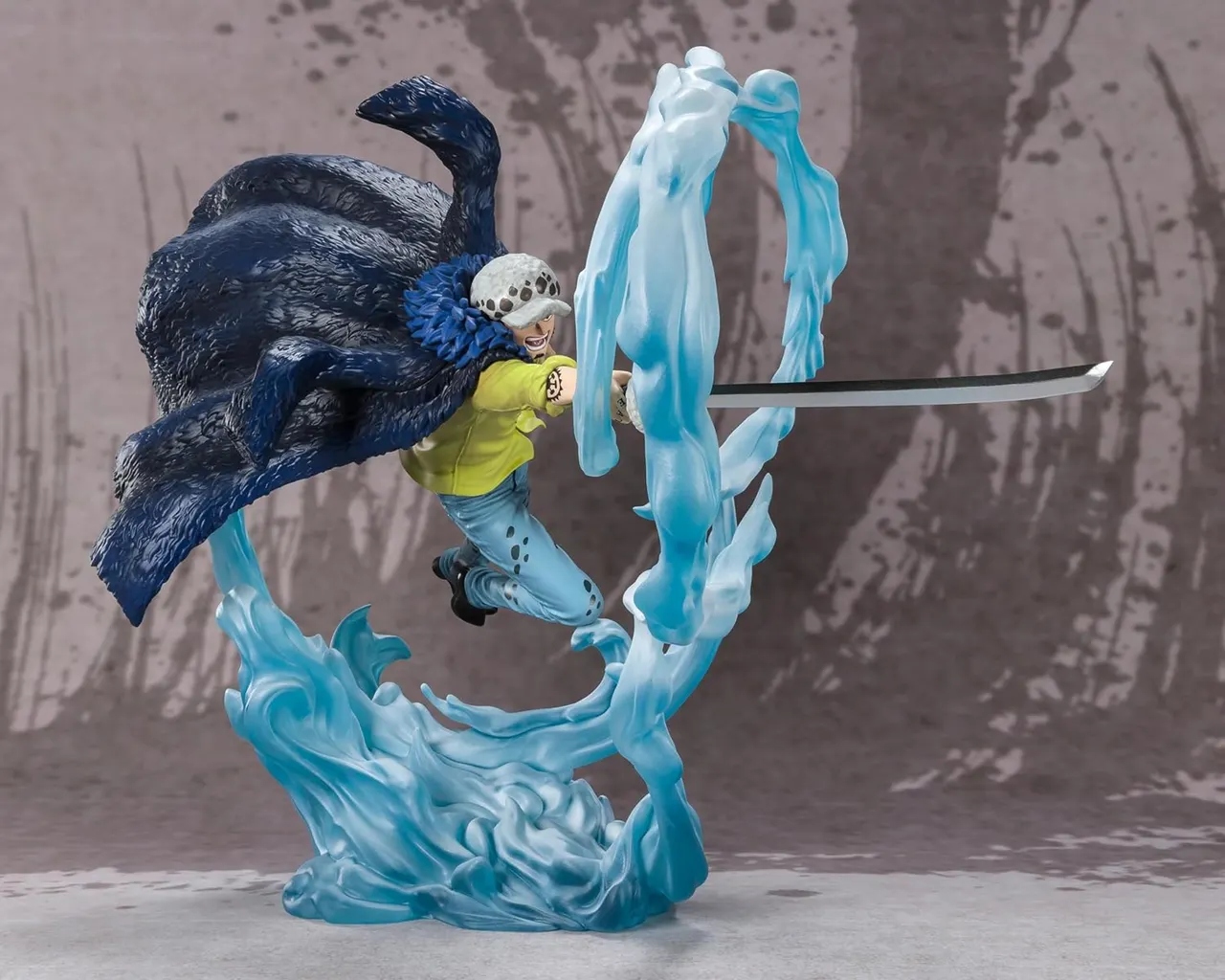 Bandai Spirits One Piece Trafalgar Law FiguartsZERO Statue - Image 14