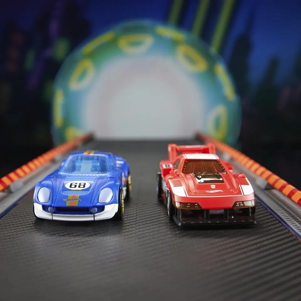 Hasbro Transformers Hot Wheels El Segundo Coupe 5" Figura de Acción - Image 7
