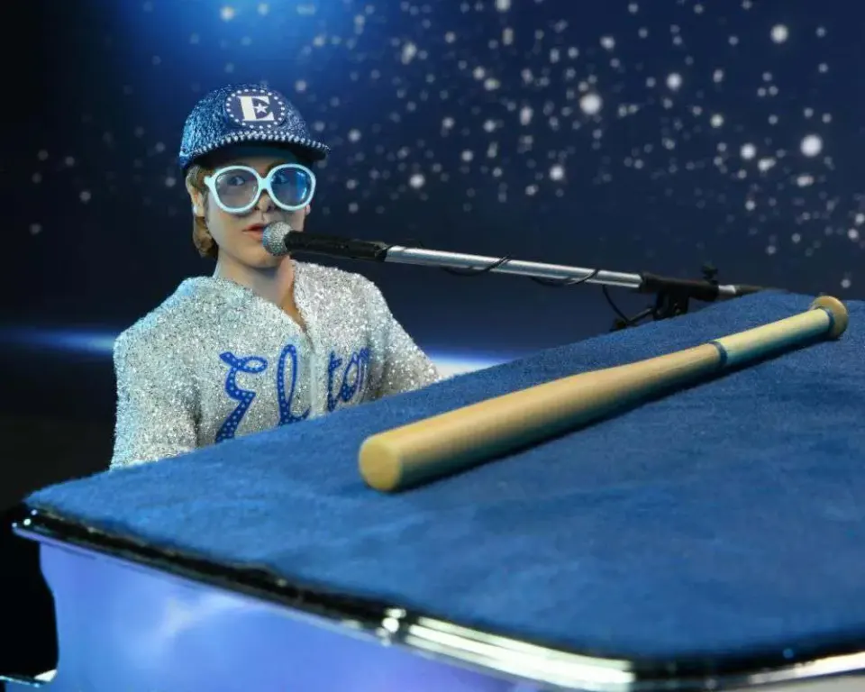 NECA Elton John (Live 1975) Clothed Figure – Collectible - Image 6