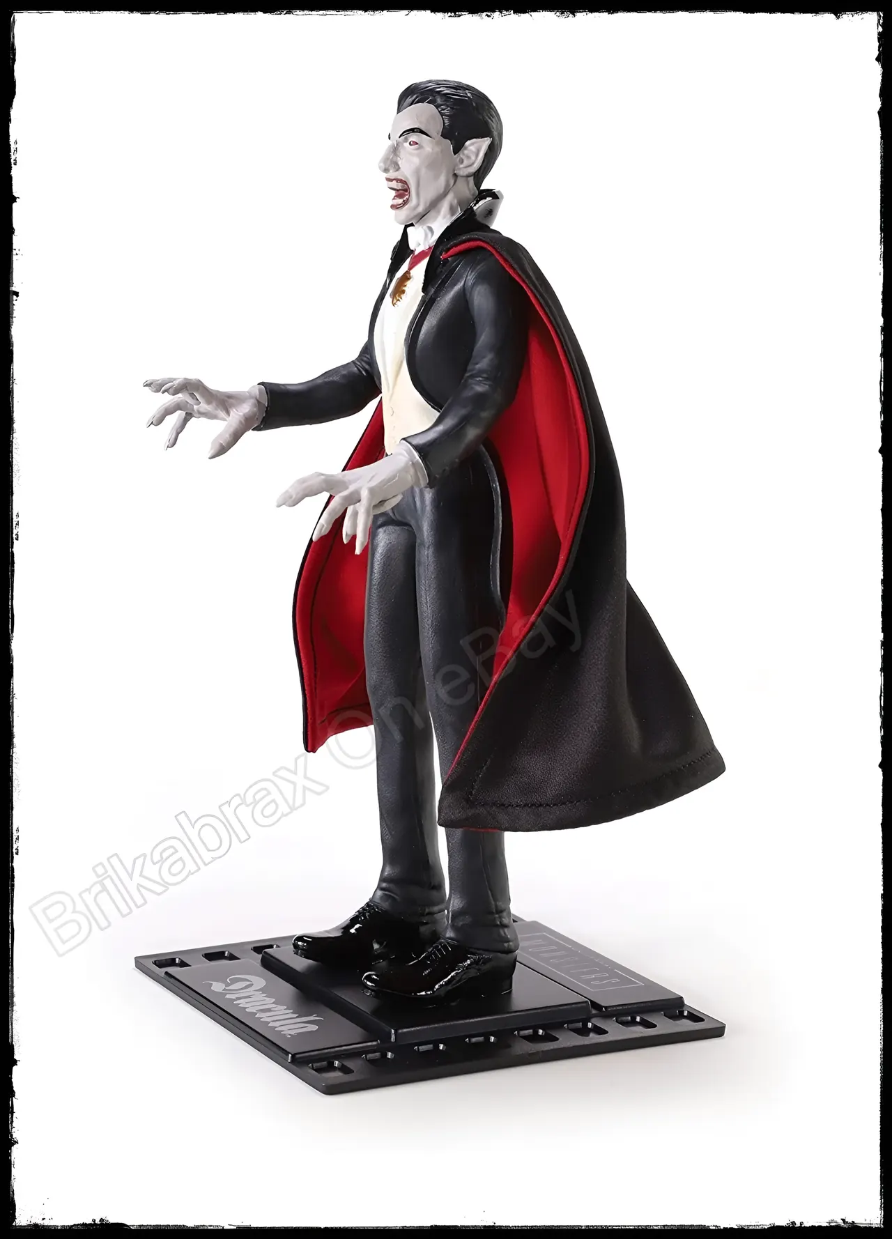 Noble Collection Dracula Bendyfig – Universal Monsters Collectible - Image 4