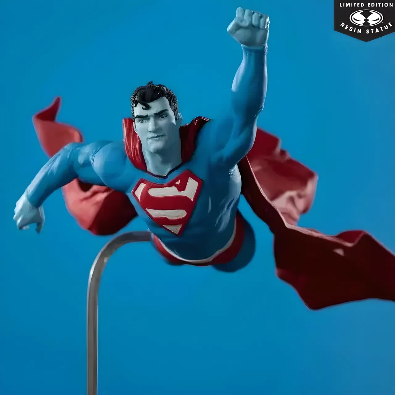 DC Direct Superman Lee Bermejo Estatua de Resina 1/10 – Edición Limitada - Image 1