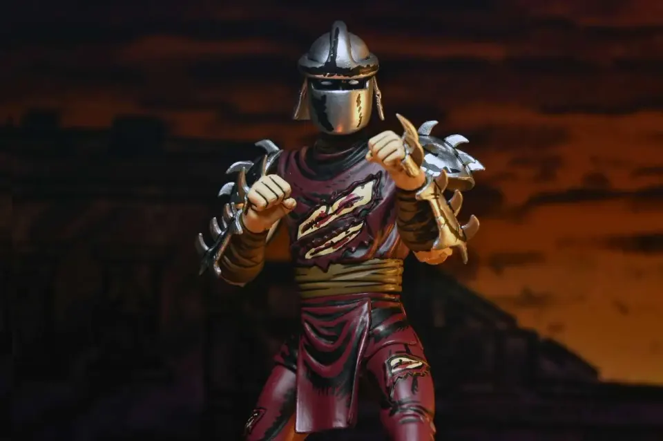 NECA TMNT Battle Damaged Shredder Action Figure – Mirage Comics - Image 4