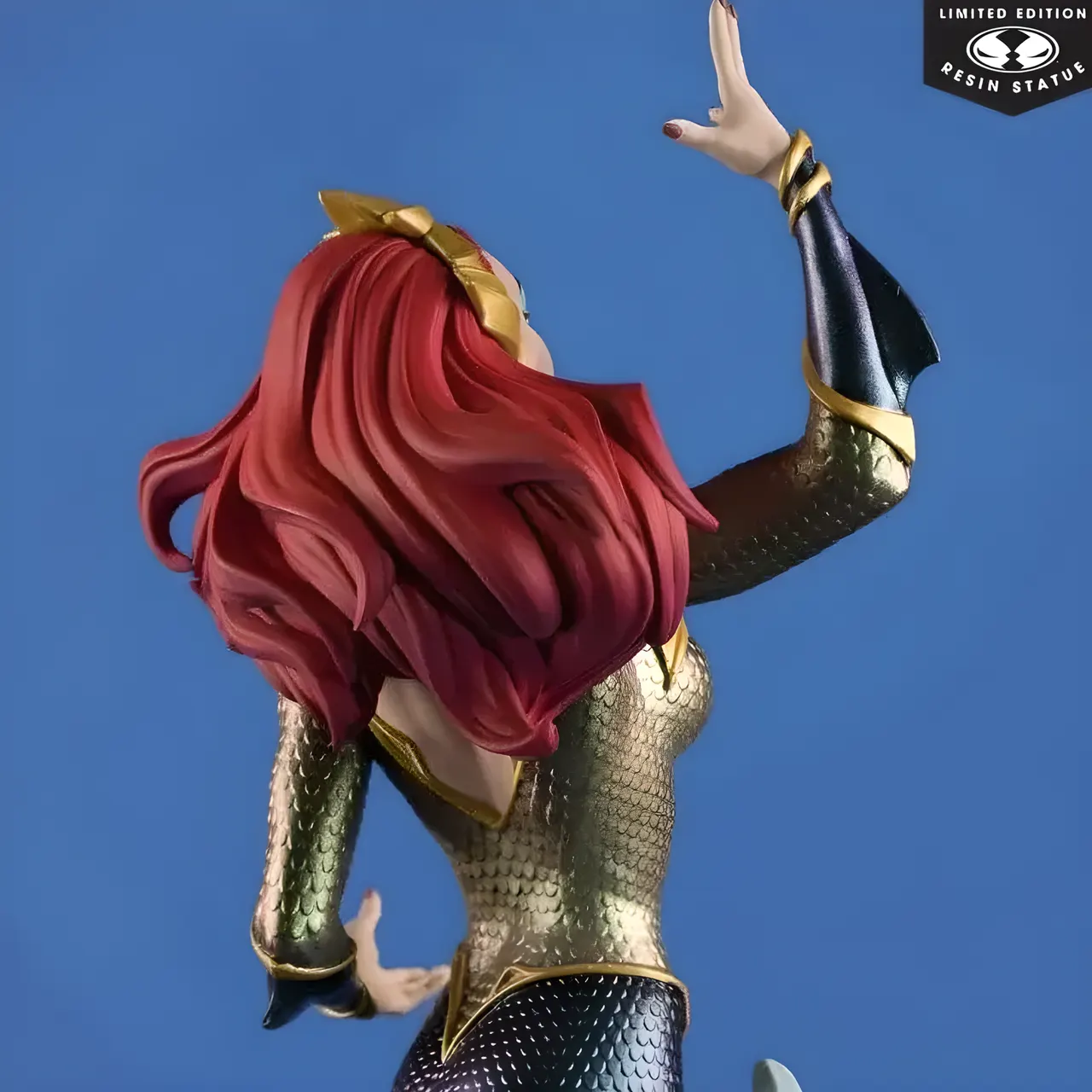 McFarlane Toys DC Cover Girls Mera J. Scott Campbell 1:8 Estatua de Resina - Image 5